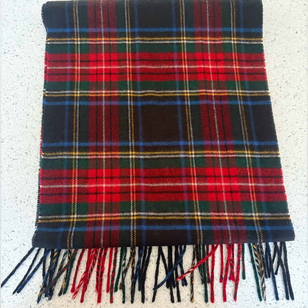 V. FRAAS Plaid Scarf 🧣 Made in Germany | Classic Tartan Fringe
